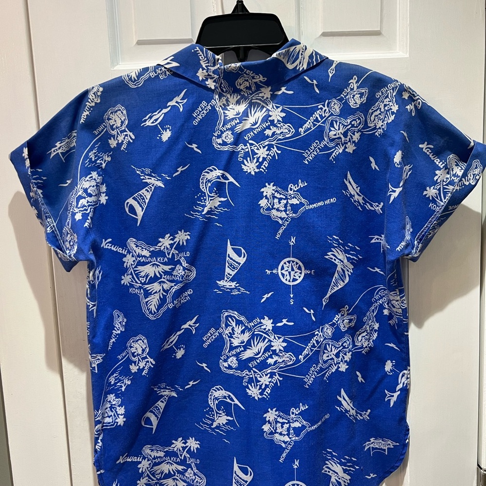 Women's Blue Hawaiian-Print Short Sleeve Blouse